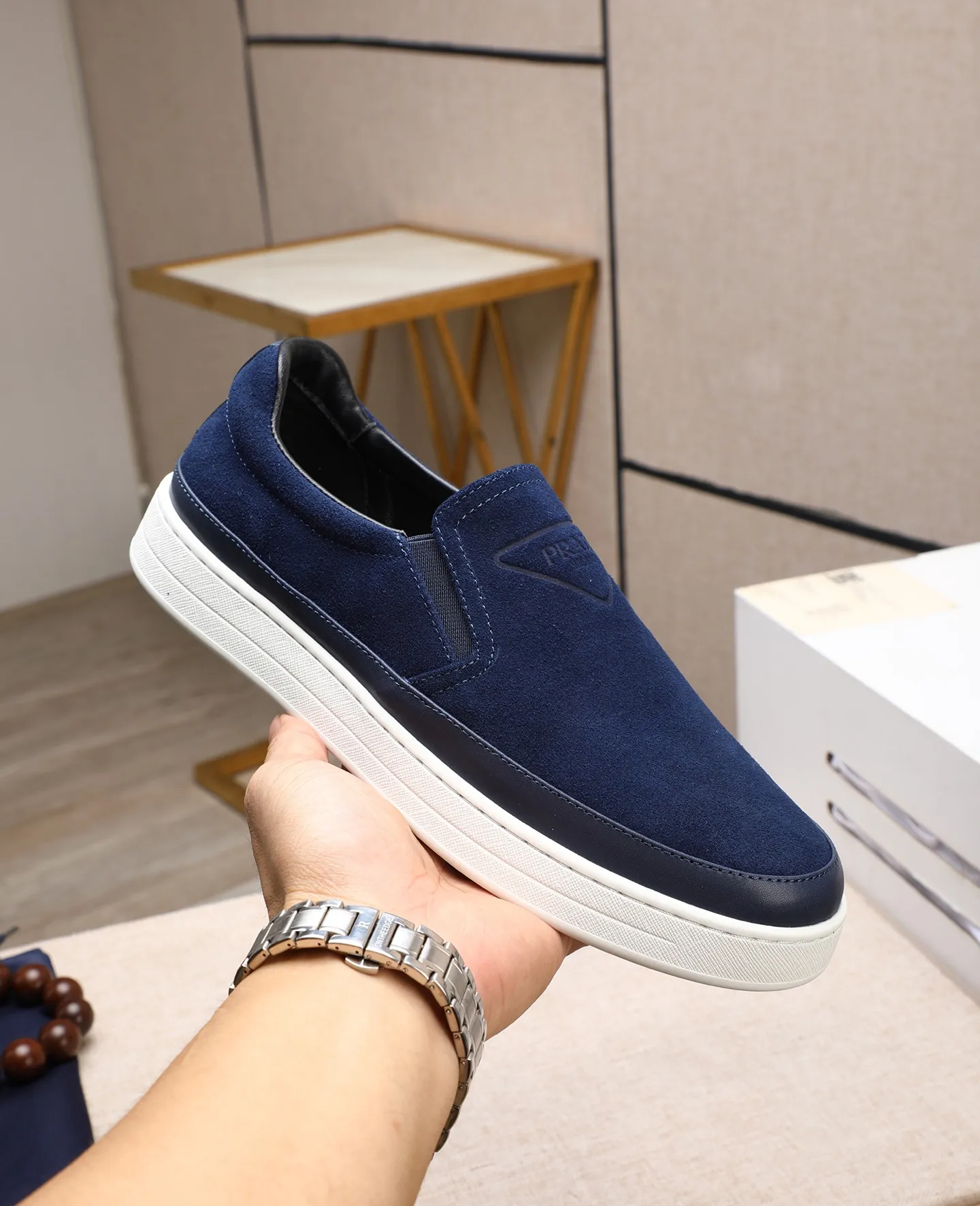 Men's men's shoes 💰440 🌹🌹[PRADA—Prada] latest model 🙈original replica! 👟👟👟Available here. The workmanship is top-notch. The upper is made of Italian 🇮🇹Imported calfskin. ❗️Breathable genuine leather lining @Suitable for travel. The original version has an enlarged engraved sole, making it suitable for all kinds of travels, showing low-key luxury. Let quality speak for itself. Color: Size: 38-44
